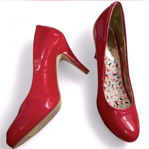 Madden Girl Halloween Fall Candy Apple Red Patent Leather Heels Shoes - size 8